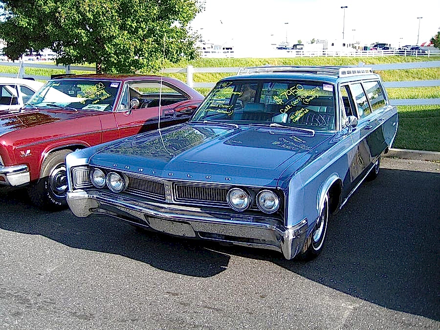 Chrysler Town and Country
