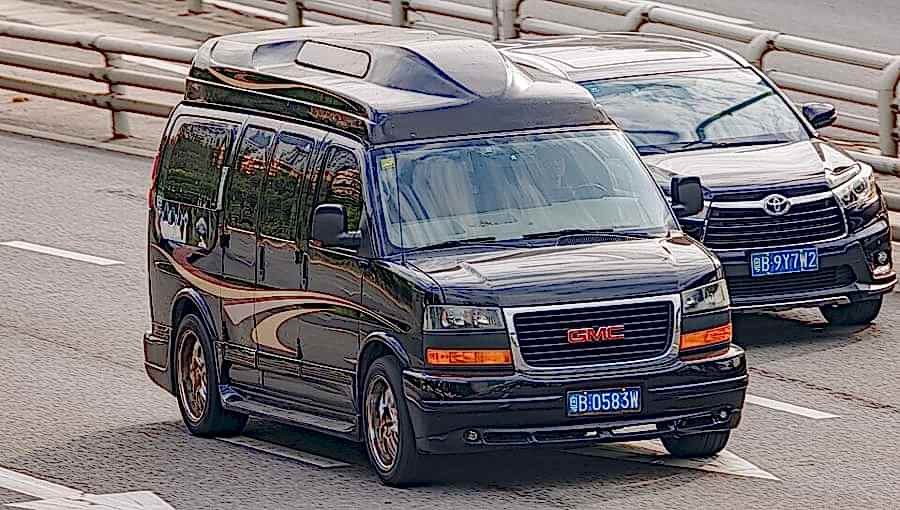GMC Savana
