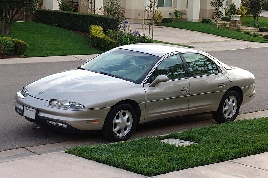 Oldsmobile Aurora